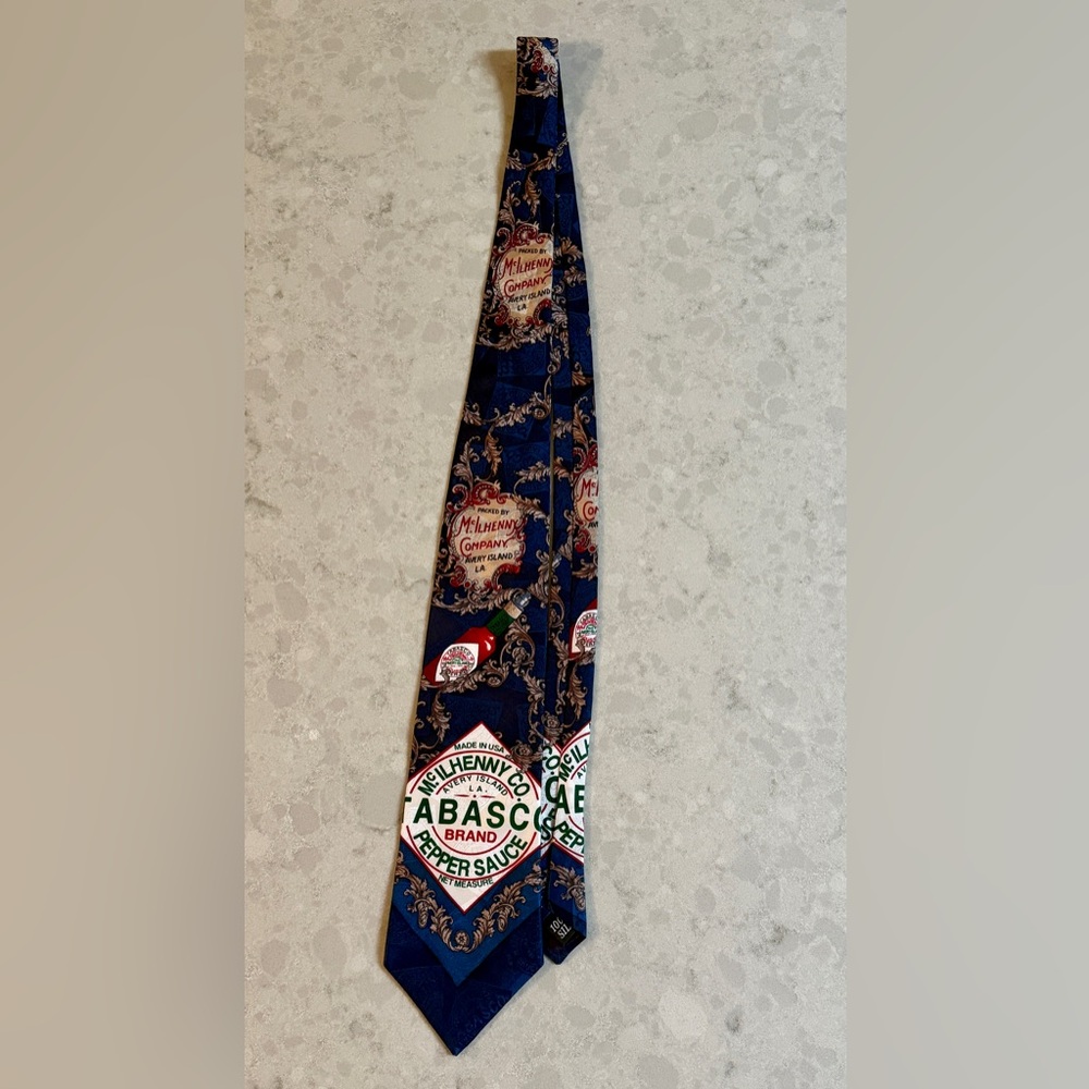 Tabasco Navy Blue Background Neck Tie Men’s Vintage. Excellent Condition